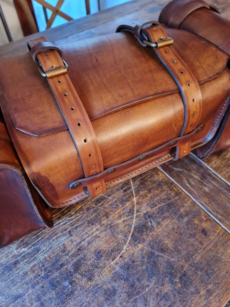 Tris enduro tool bags in leather bmw r80 g/s Paris Dakar image 8