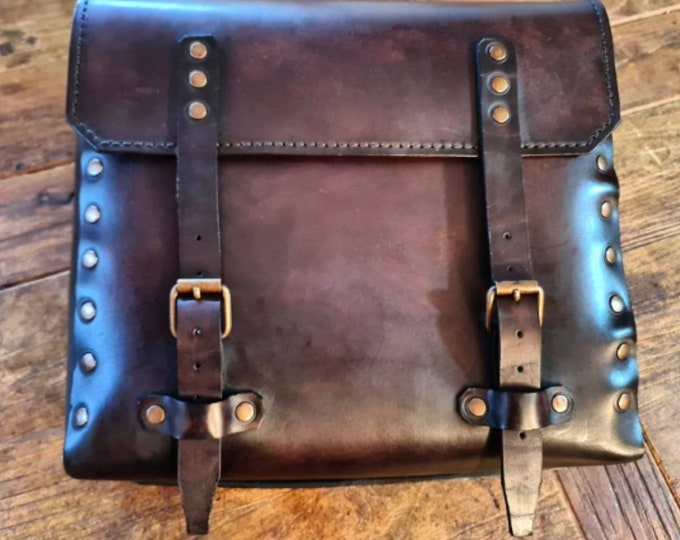 Aged leather side motorcycle bag for Cafe Racer and Scrambler Cafe racer and Scrambler saddle bag. Deep brown color