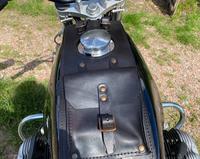 Bmw r45 r65 r80 r100 series leather tank belt and documents bag Cafe Racer and Scrambler.  Totally handmade. Hand made in Italy
