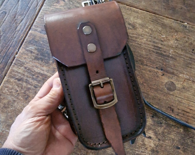 Cafe racer scrambler custom enduro leather padlock bag aged leather padlock holder for cafe racer, enduro and scrambler motorcycles