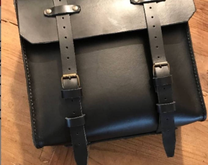 Bmw R nine T side bags left and right side panel cover. café racer scrambler. Leather color BLACK. Bmw nine t scrambler, Urban.