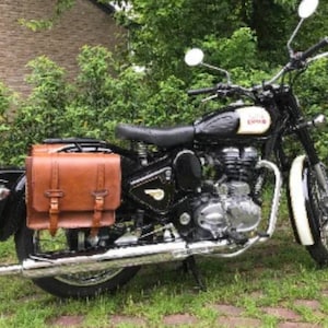 Cafe racer scrambler custom special motorcycle side bags. Aged leather 4 mm. Entirely hand made. Royal enfield model.