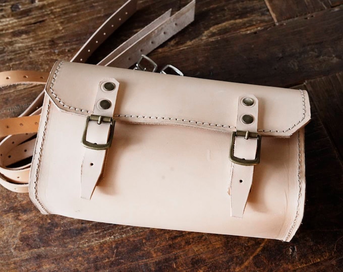 Cafe racer scrambler custom enduro leather fork bag fork bag for cafe racer, enduro and scrambler motorcycles. Natural leather