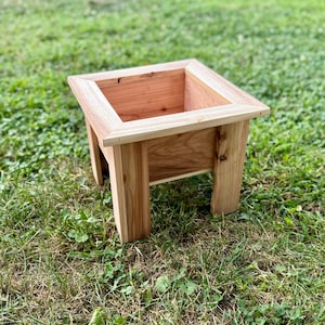 Small Cedar Planter Box – Rustic Handmade Outdoor Garden Box – Farmhouse Cedar Planter – Perfect for Patios, Porches, and Indoor Plants