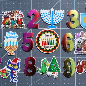 Planaire des fêtes en résine, planaire en résine de Hanoucca, planaire en résine Kwanzaa, biscuit en pain d'épice dragon, arbre de Noël empreinte de patte, cabochon, dos plat