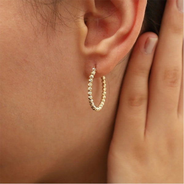 Elegant 585 14kt. Gold hoop earrings Dorika - handmade design for timeless earrings, stylish, versatile - ED1003-DOR001