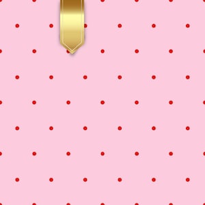 Pode incluir: Um fundo rosa com um padrão de bolinhas vermelhas espaçadas uniformemente. Uma fita dourada com uma ponta pontiaguda está na parte superior da imagem. A fita está pendurada.