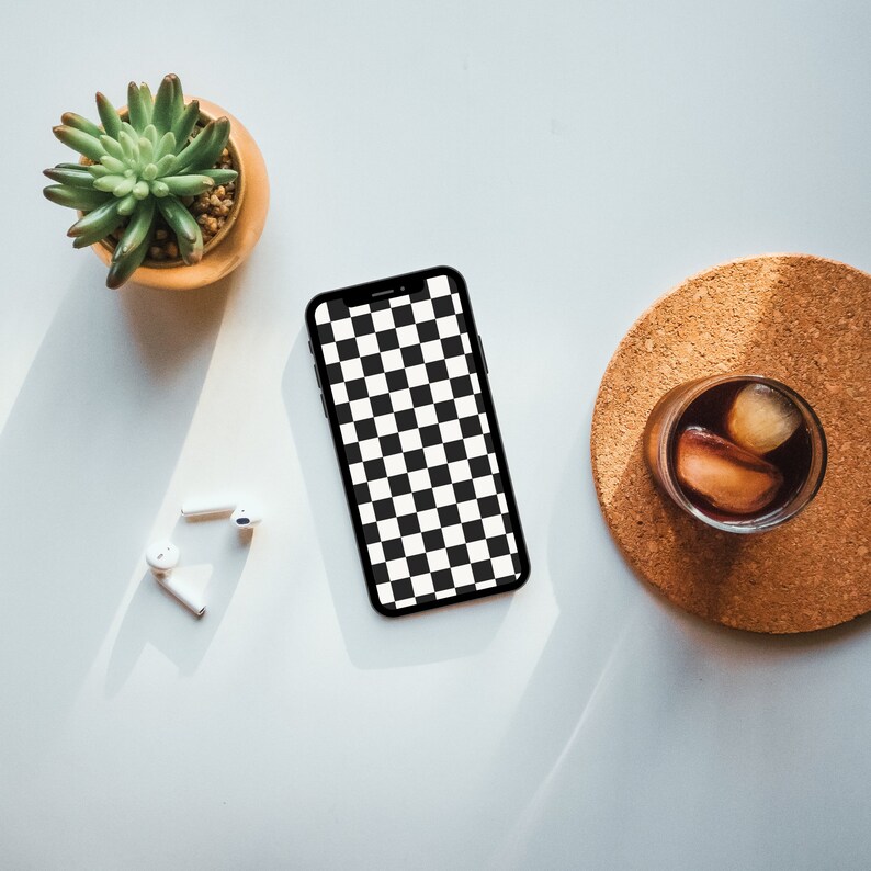 Back and White Checkered iPhone Wallpaper Trendy iPhone Home Screen