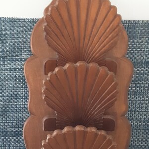 Vintage Retro Wood Clam Shell Mail Holder Key Rack Wall Mount Farmhouse