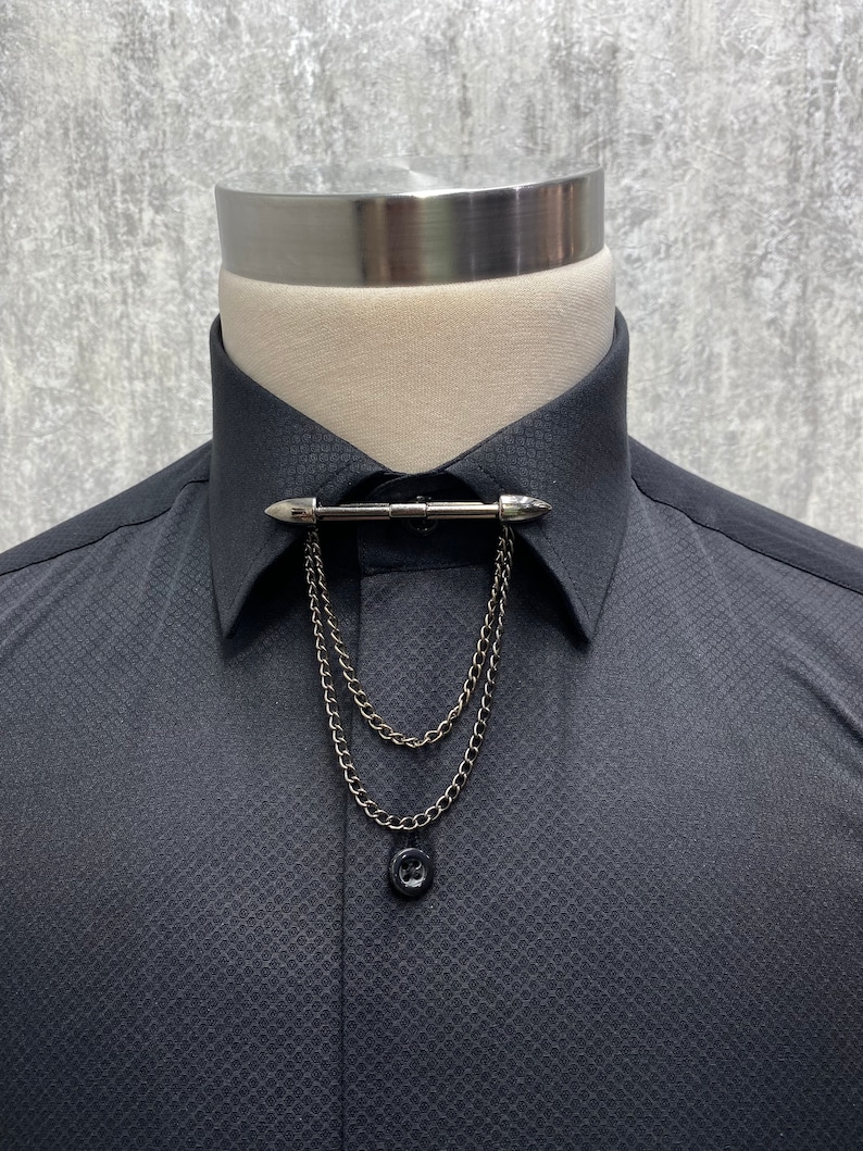collar bar shirt with tie