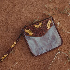 The Sunflower Fields Clear Bag, a Haute Southern Hyde by Beth Marie Exclusive image 10