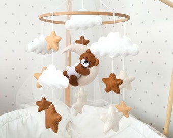 Bebé móvil con oso durmiente, bebé oso móvil, boho bebé móvil, bebé móvil neutral, cuna estrellas nubes móvil, fieltro colgante móvil