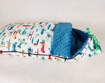 Footmuff for pram, for stroller, waterproof winter walks, newborn todler pushchair, unisex baby shower gift car seat, grandchild carrycot