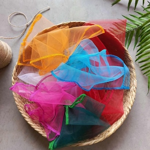 Sensory Scarf for Kids, Tulle Play Scarves – Montessori, Dance, Juggling, Motor Skills, Early Learning Toy, nursery activities, animations