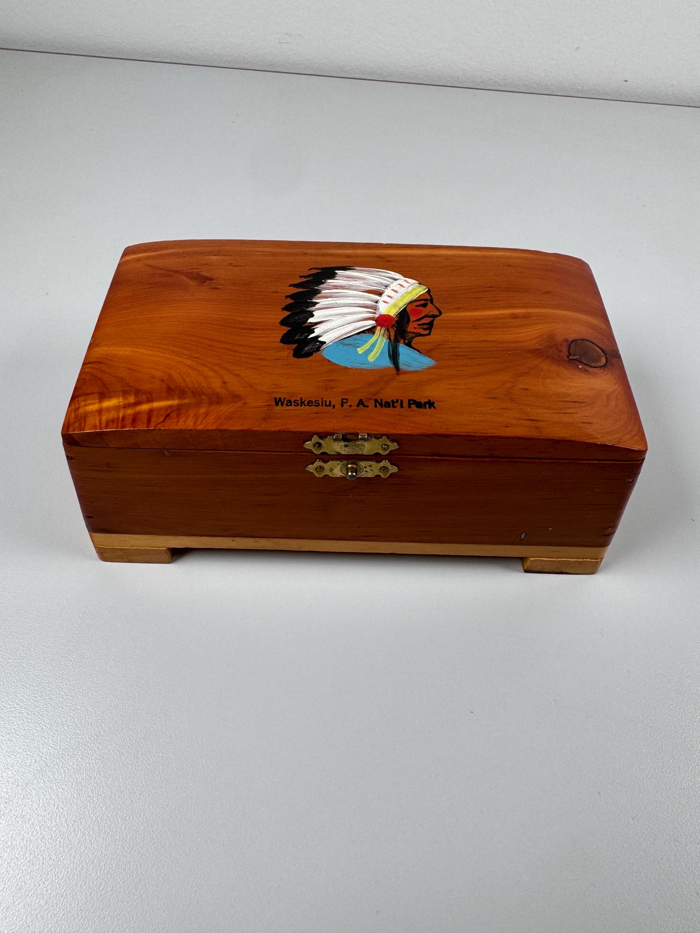 コレクション Vintage antique 1950' wood Box Vintage 1950 Cedar Wood Souvenir Treasure Box 6.5” X 3.5” X