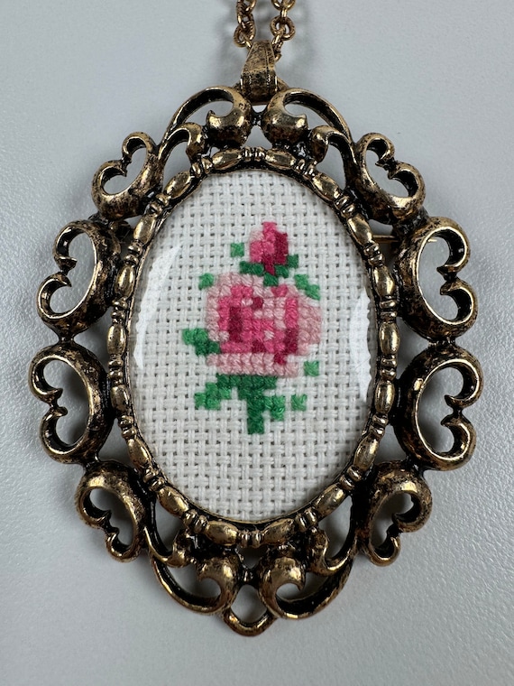 Ancienne Broche Fantaisie - Épingle, Pendentif Ou Collier Vintage