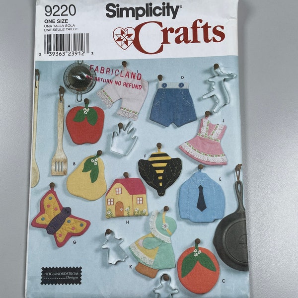 Simplicity 9220 FF Decorative Potholders or trivets. Apple, pear, pants, shirt, bee, butterfly, house, bonnet girl, bloomers, dress. Uncut.