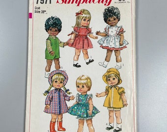 Simplicity 7971 FF 1968 ドール用ワードローブ。Winking Winnie、Baby