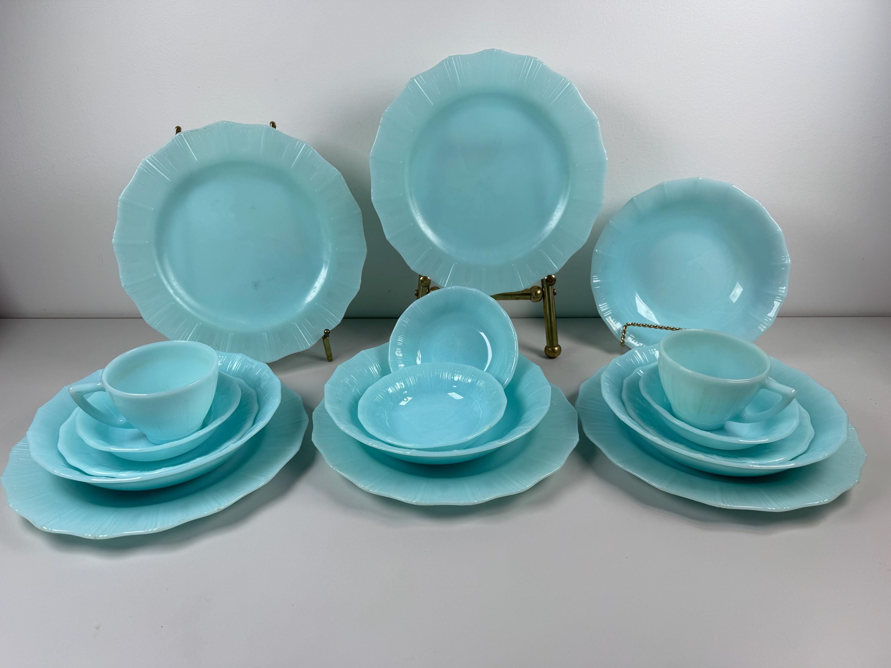 カナダパイレックス　ロビンスエッグブルー　ソーサーのみ Robin Egg Blue Pyrex - Etsy Canada