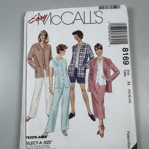 McCall's 8169 Women's Unlined Jacket, Weste, Hose, Shorts und Rock Schnittmuster Größe H (40, 42, 44)