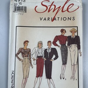Könnte beinhalten: Ein Style Variations Schnittmusterumschlag, Nummer 4913, Größe 16. Die Vorderseite zeigt Illustrationen von fünf verschiedenen Outfits, darunter Röcke, Blusen und ein Blazer. Der Text enthält den Markennamen Style, die Nummer 4913 und das Jahr 1988.