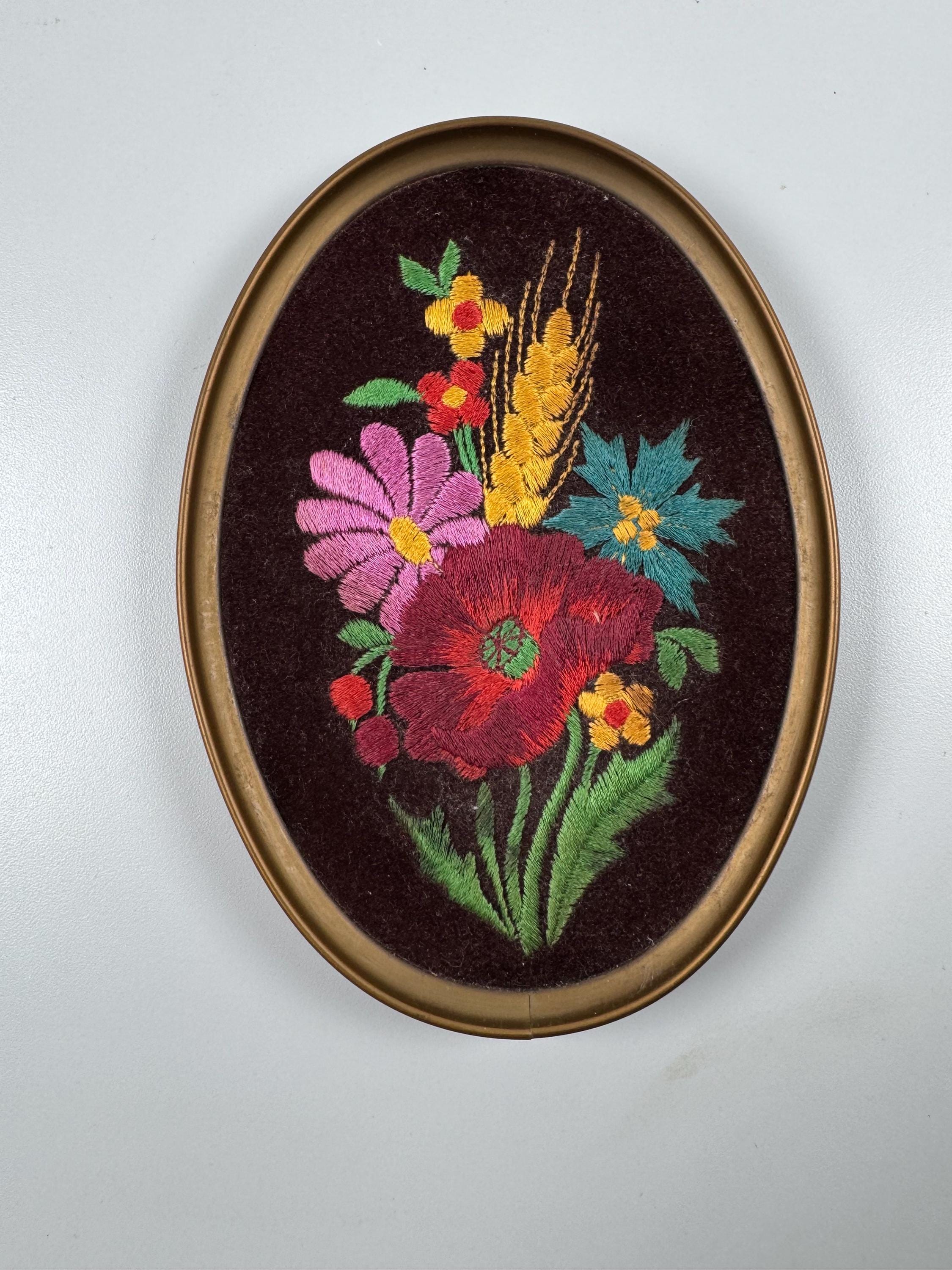 Vintage Black/brown Velvet Floral Embroidered Oval Framed 7.5” X