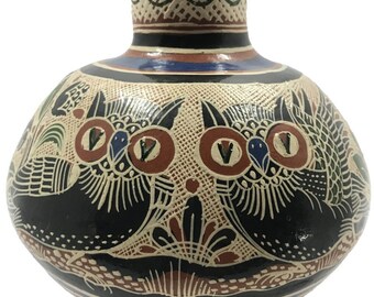 Vase made of Barro Petatillo Decorated Owl Nahual