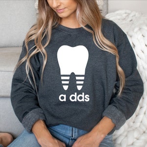 Graduación de la Escuela de Odontología Crewneck, Future Dentist Present, Punny DDS Sudadera, Funny Teeth Bestseller