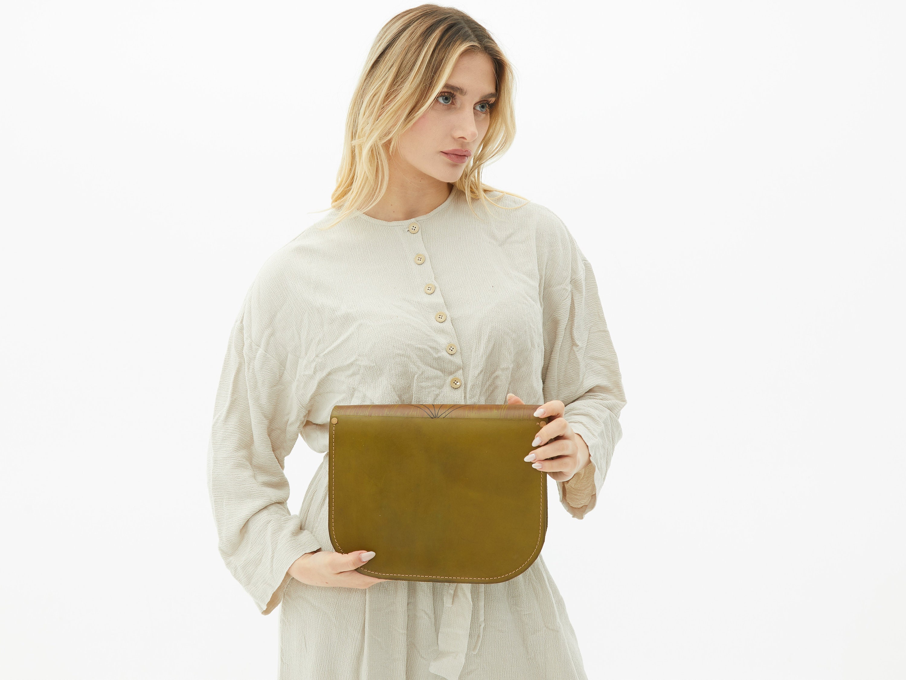 Opelle White Crossbody - BY THE PEOPLE SHOP