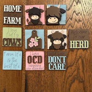 MINI Highland Cow, Leaning Ladder, Highland Cow Interchangeable Signs, Highland Cow Tiered Tray Decor, Farm Decor, Country Decor