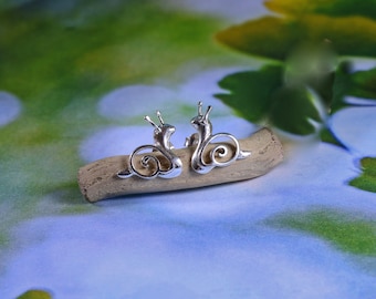 Pair  Of  Sterling  Silver  925  Snail  Ear  Stud  Earrings  In  Gift  Box