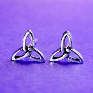 Pair  Of  Sterling  Silver  925  Celtic  Triangle  Ear  Stud  Earrings  With  Sterling  Silver  925  Butterfly  Backs