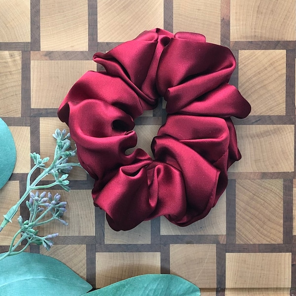 Maroon Silk scrunchie, SIlk Scrunchie, Satin Scrunchy, scrunchies, scrunchy, hair tie, hair scrunchy, prom, bridesmaid, gift for her, party