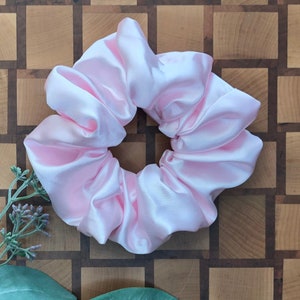 Pink Scrunchie, Satin Scrunchie, Handmade, scrunchies, scrunchy, hair tie, hair scrunchy, gift for her, prom, bridal, party, Pink Satin