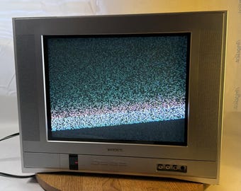 Vintage 17”hitachi TV - Etsy