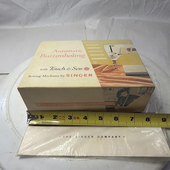 Vintage Singer Automatic Buttonholing With Touch … - image 11