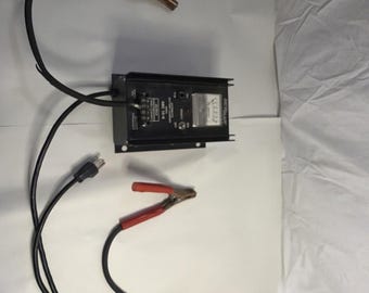 Cargador automático de baterías Newmar Abc 12-8 B147