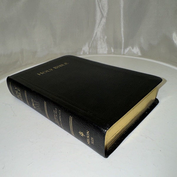 Holy Bible NKJV Compact Red Letter Nelson 5225 Black Bonded Leather