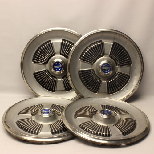 Vintage 1965 Ford shops Galaxie Hubcaps