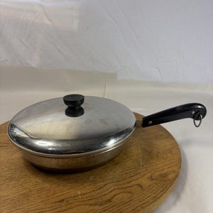 Före 1968 - REVERE WARE stekpanna i rostfritt stål med kopparbotten, 25 cm