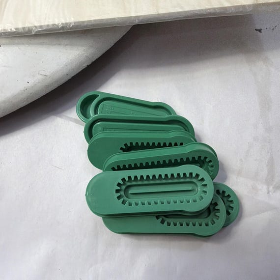 Vintage Singer Automatic Buttonholing With Touch … - image 7