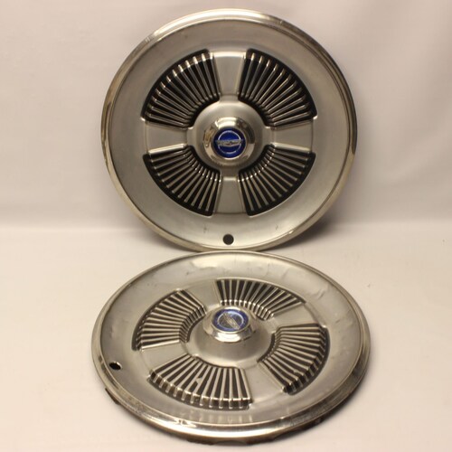 Vintage 1965 Ford shops Galaxie Hubcaps