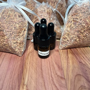 Natural Cedar Wood Oil - 20 ml - Non-Toxic Bug Repellant - Refreshes and Preserves - From Fresh Aromatic Cedar Shavings