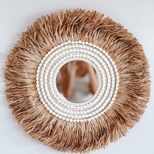 Coastal Living Room Decor Round Bali Mirror Raffia and Seashell Accents Rustic Round Mirror with Bali Influences and Natural Elements 60 cm