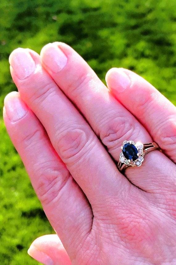Vintage 14K Yellow Gold Royal Blue Sapphire & Diamond Ring