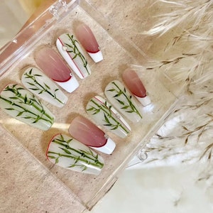 Original Biophilic Emerald green Bamboo ombre light Pink French style press on nail white french tip diamond fake nail design-Dorisnails