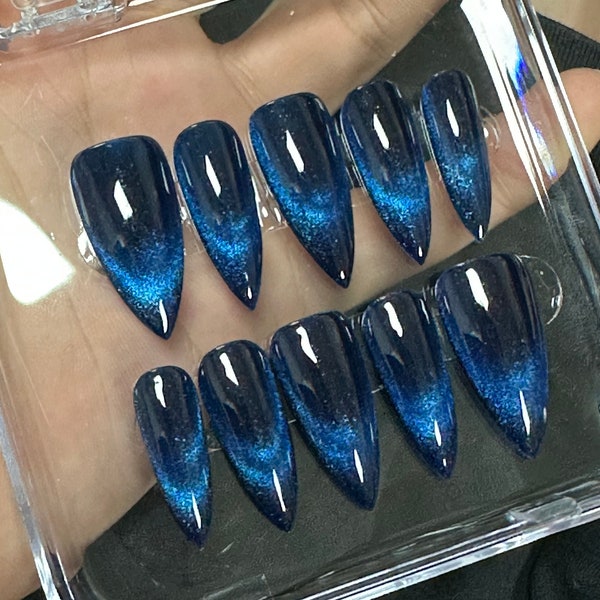 Achelous-Royal blue shiny glitter cat eye gel cute short nails trendy short press on nails handmde fake nails-Dorisnails