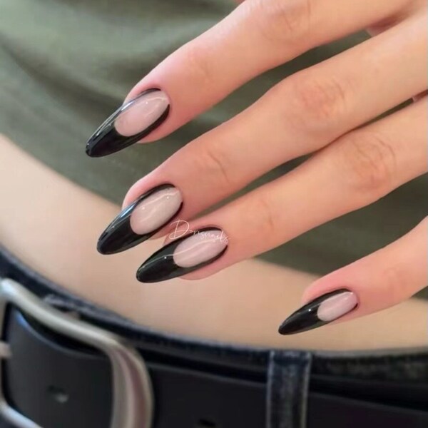 Classic minimalist Black French tip Euphoria Inspiration black french almond press on nails handmade gel nails-Dorisnails