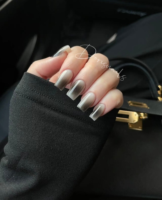 Short Black Ombre Nails: Trendy Ideas to Spice Up Your Look!