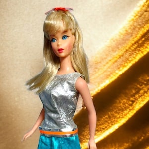 Vintage Barbie Twist & Turn-pop Model #1160 blond haar met gewortelde wimpers en modeset Zokko #1820 1968-1969